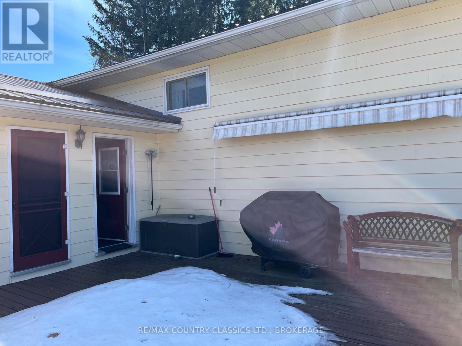 35 Clement Street, Addington Highlands, Ontario  K0H 1P0 - Photo 45 - X12052764