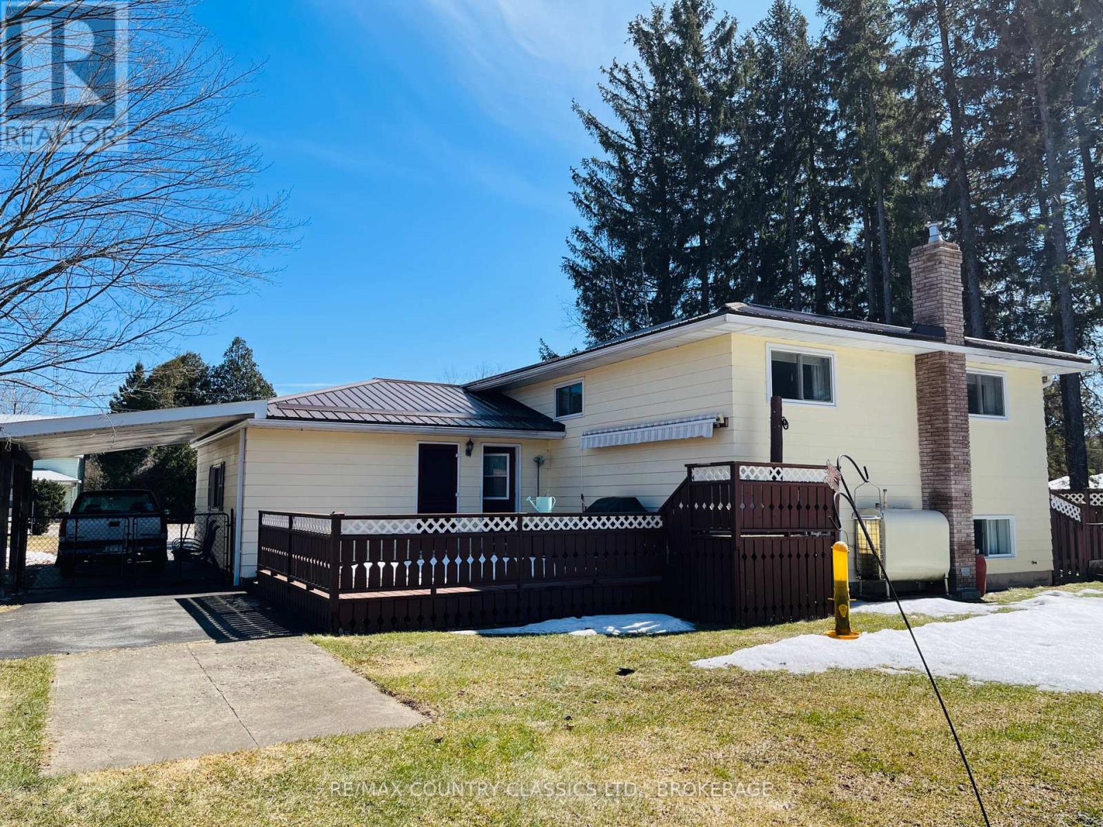 35 Clement Street, Addington Highlands, Ontario  K0H 1P0 - Photo 47 - X12052764