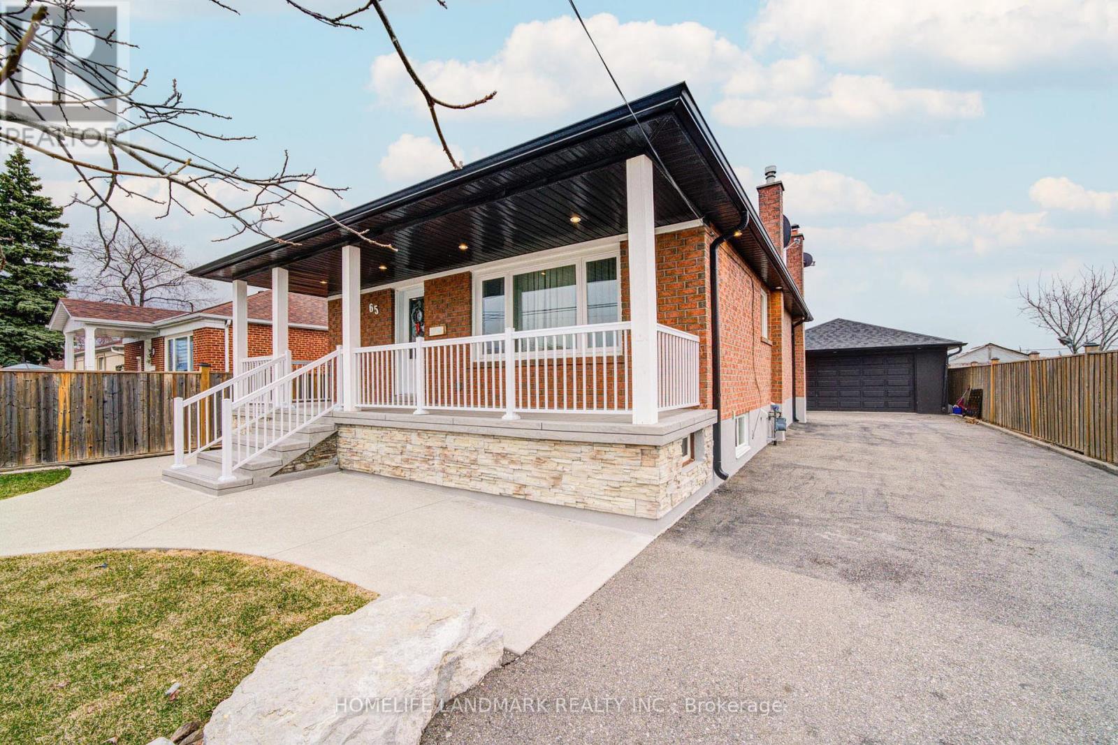 65 Cuffley Crescent S, Toronto, Ontario  M3K 1X4 - Photo 2 - W12069002