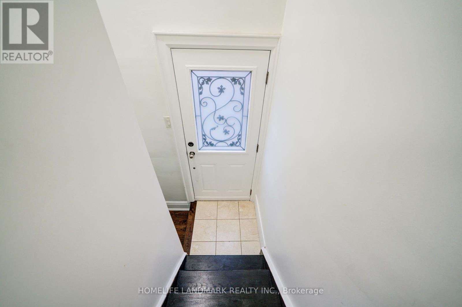 65 Cuffley Crescent S, Toronto, Ontario  M3K 1X4 - Photo 20 - W12069002