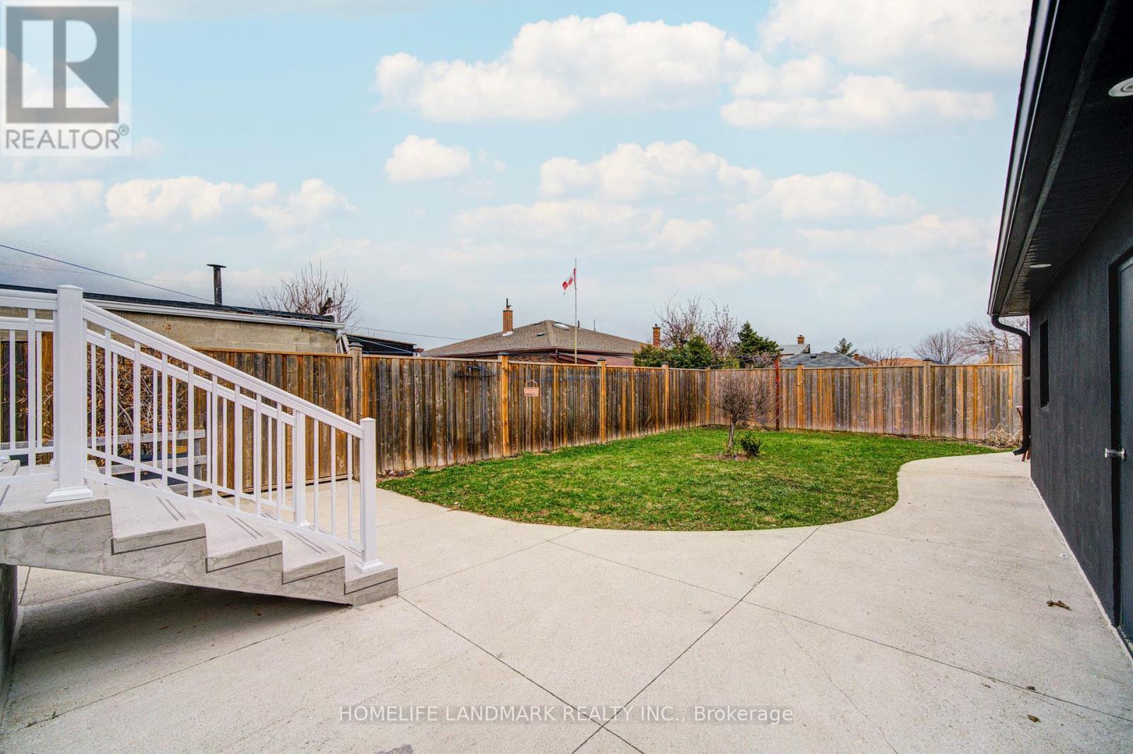 65 Cuffley Crescent S, Toronto, Ontario  M3K 1X4 - Photo 33 - W12069002