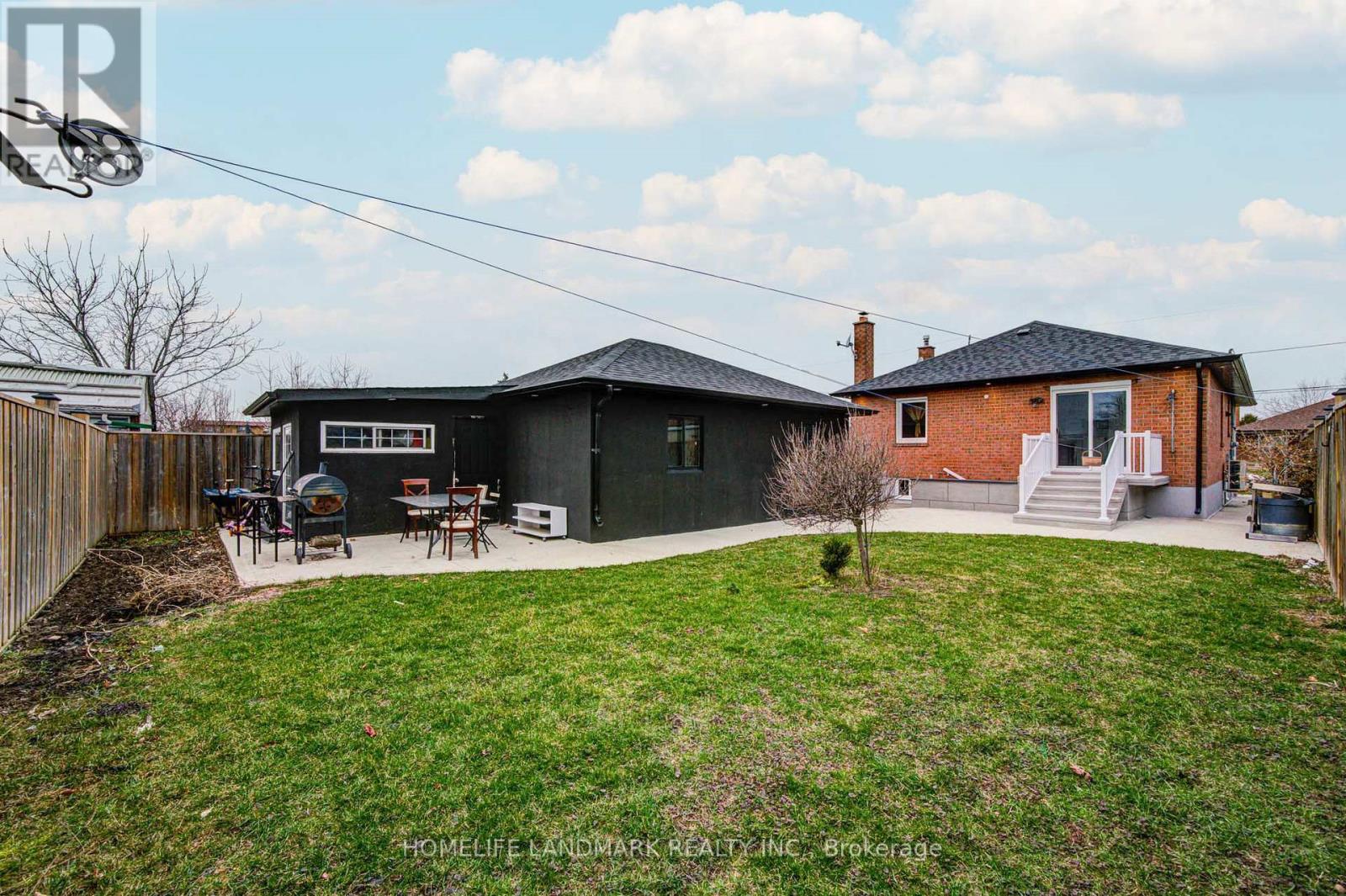 65 Cuffley Crescent S, Toronto, Ontario  M3K 1X4 - Photo 34 - W12069002