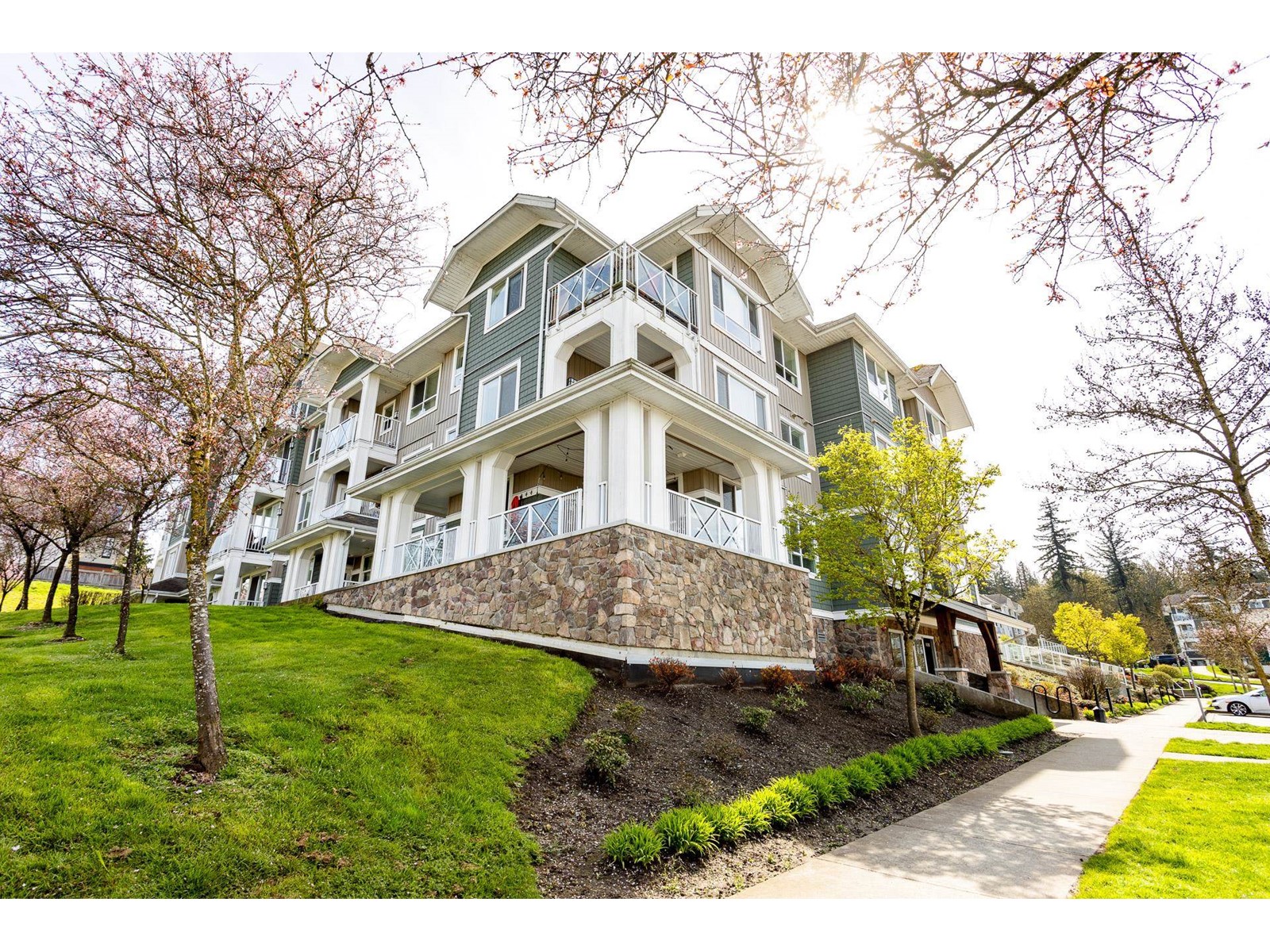 106 16398 64 Avenue, Surrey, British Columbia  V3S 6X6 - Photo 4 - R2986535