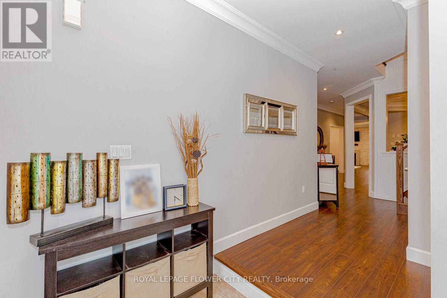 Property at 836 O'REILLY CRESCENT N image 4