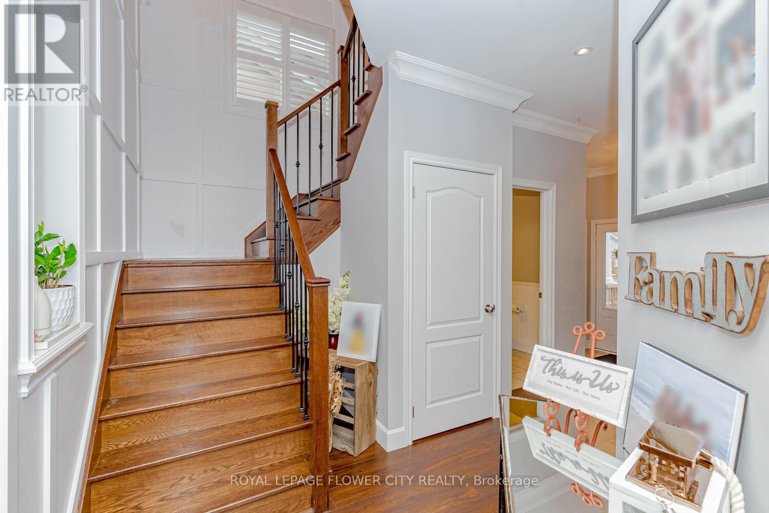 Property at 836 O'REILLY CRESCENT N image 5