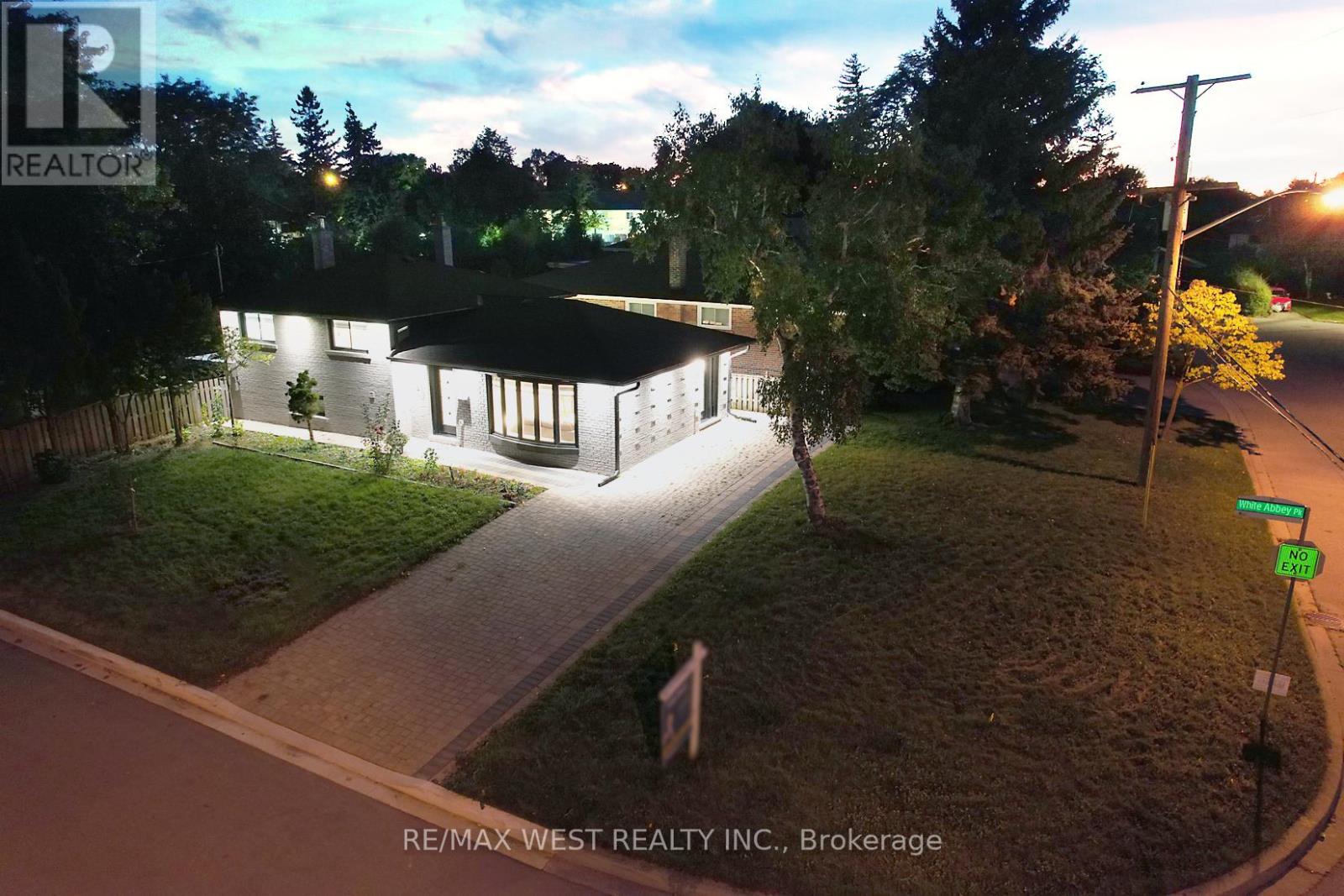 Property at 2 CLANWILLIAM COURT image 1
