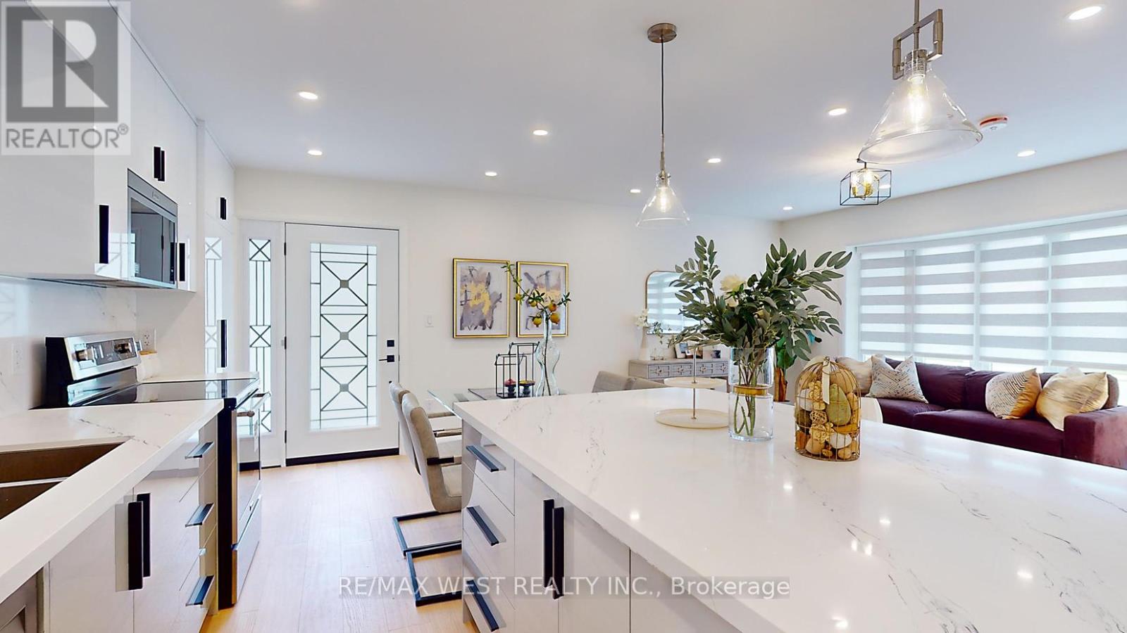 Property at 2 CLANWILLIAM COURT image 4