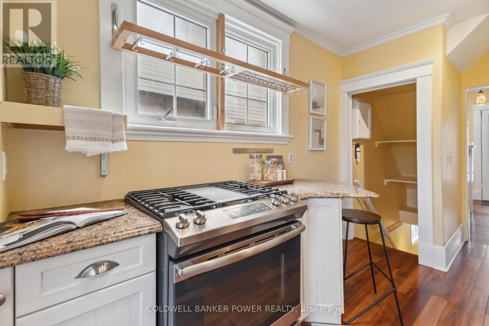 Photo 18 of 46 for 572 Rosedale Street
