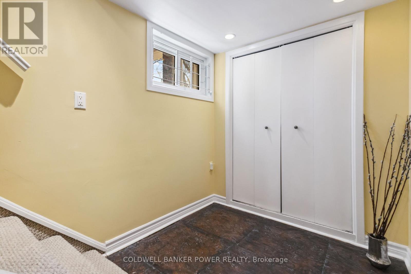 Photo 32 of 46 for 572 Rosedale Street
