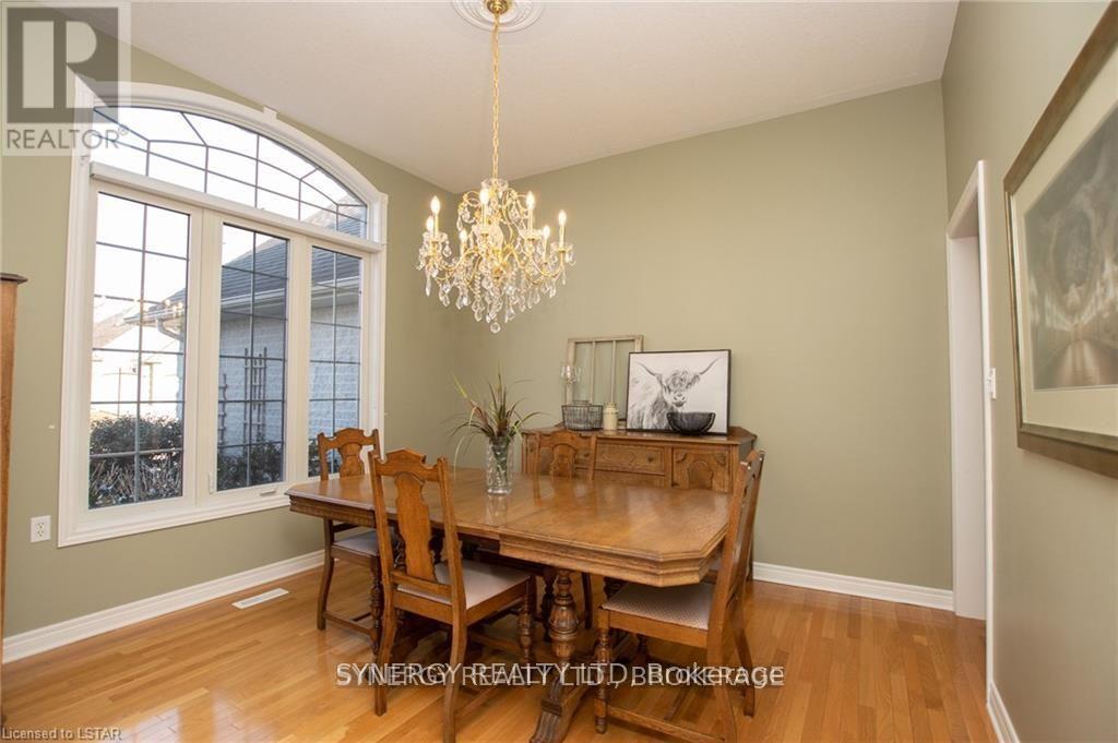 21 Calvert Drive, Middlesex Centre, Ontario  N0M 2A0 - Photo 20 - X12069217