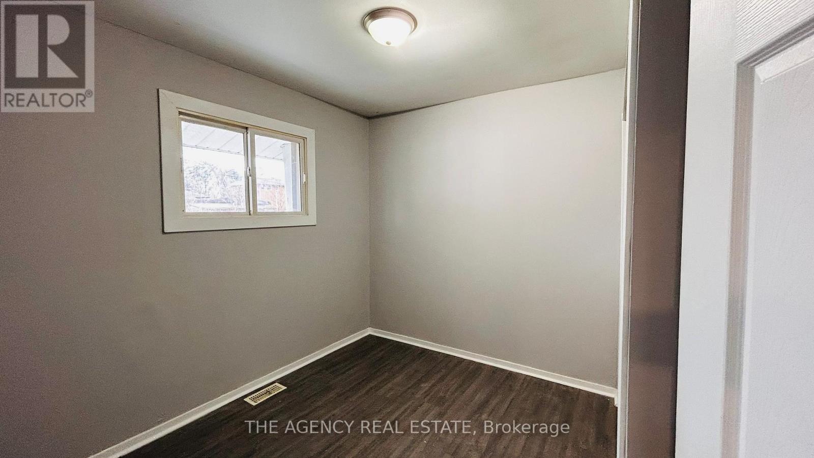 115 Gladstone Avenue, London South, Ontario  N5Z 3R6 - Photo 6 - X12069232
