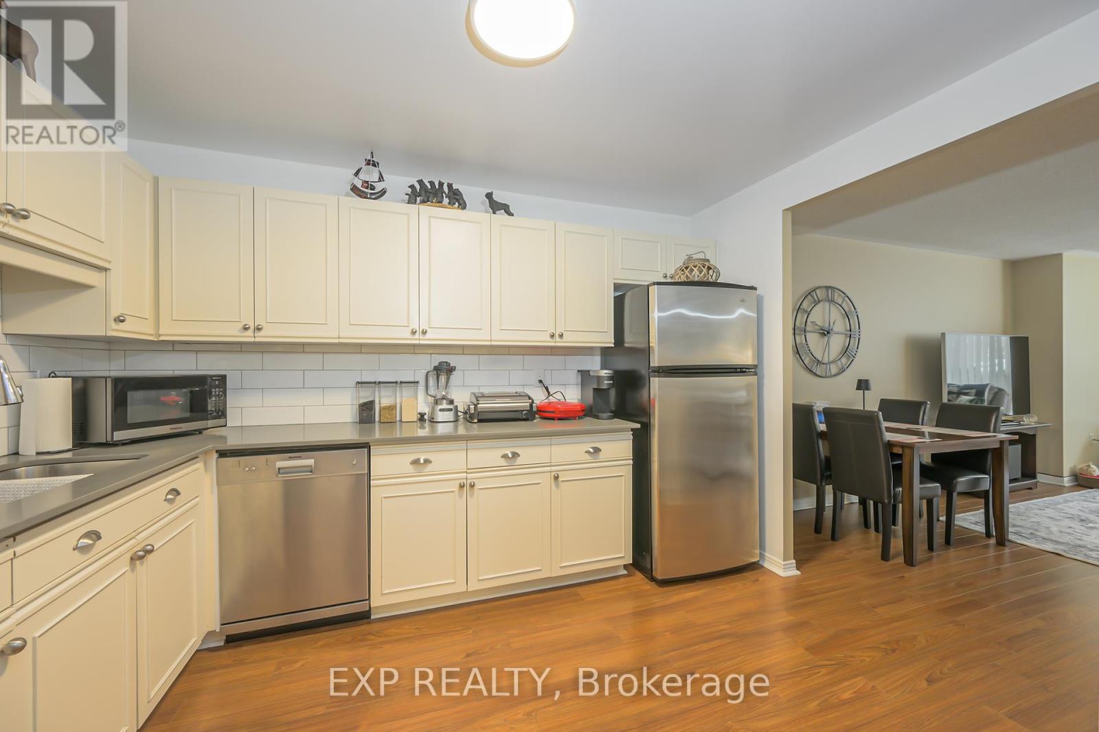 Property at 107 - 1180 COMMISSIONERS ROAD W image 5