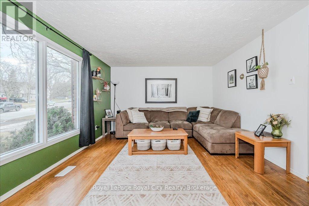 341 Cole Road, Guelph, Ontario  N1G 3G7 - Photo 6 - X12069182