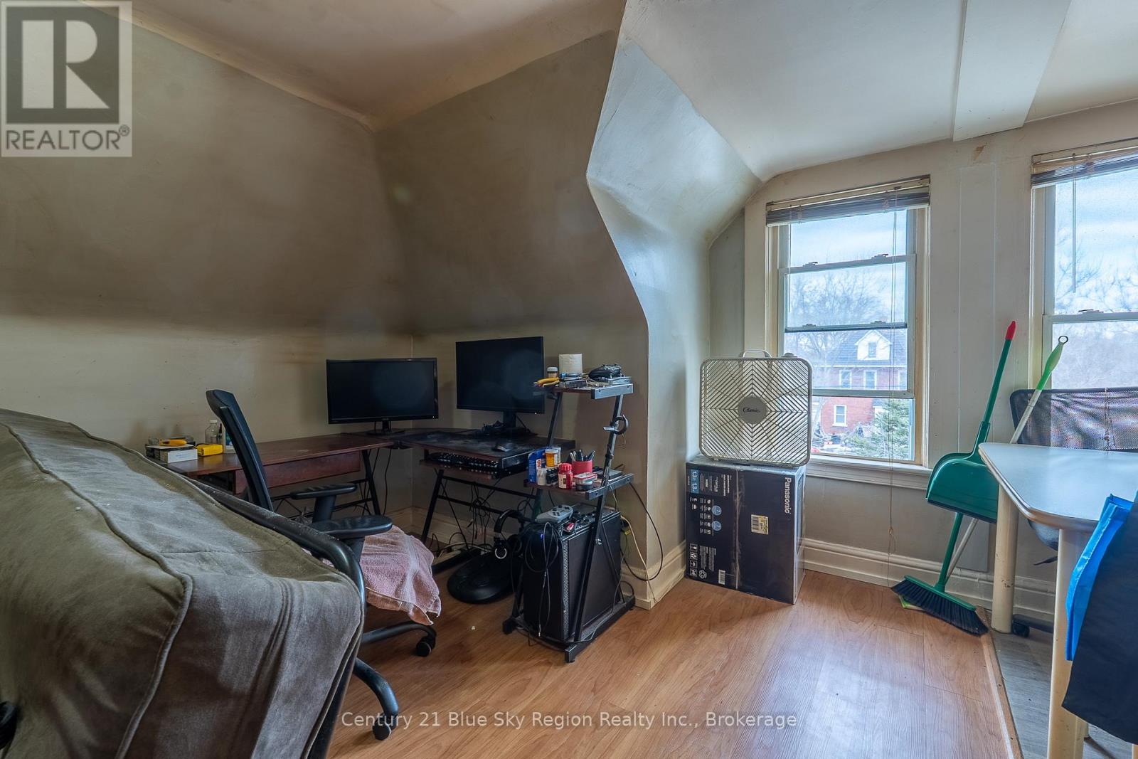 646 Main Street E, North Bay (Central), Ontario  P1B 1B9 - Photo 37 - X12069181