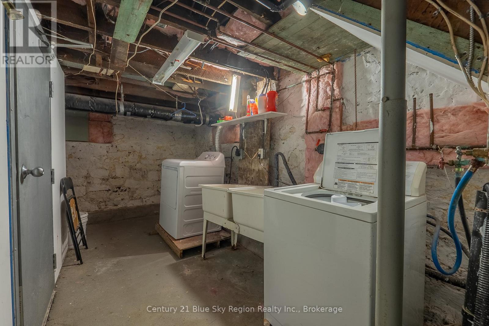 646 Main Street E, North Bay (Central), Ontario  P1B 1B9 - Photo 40 - X12069181