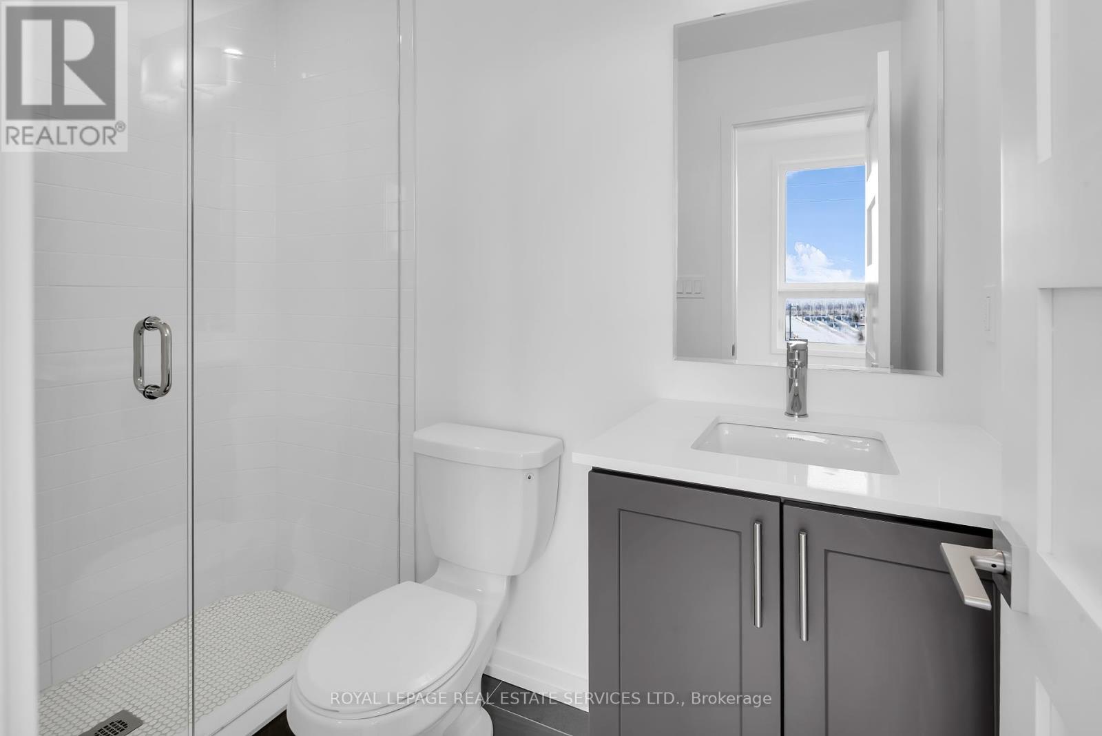 3 - 18 Lytham Green Circle, Newmarket, Ontario  L3Y 0H4 - Photo 31 - N12069073
