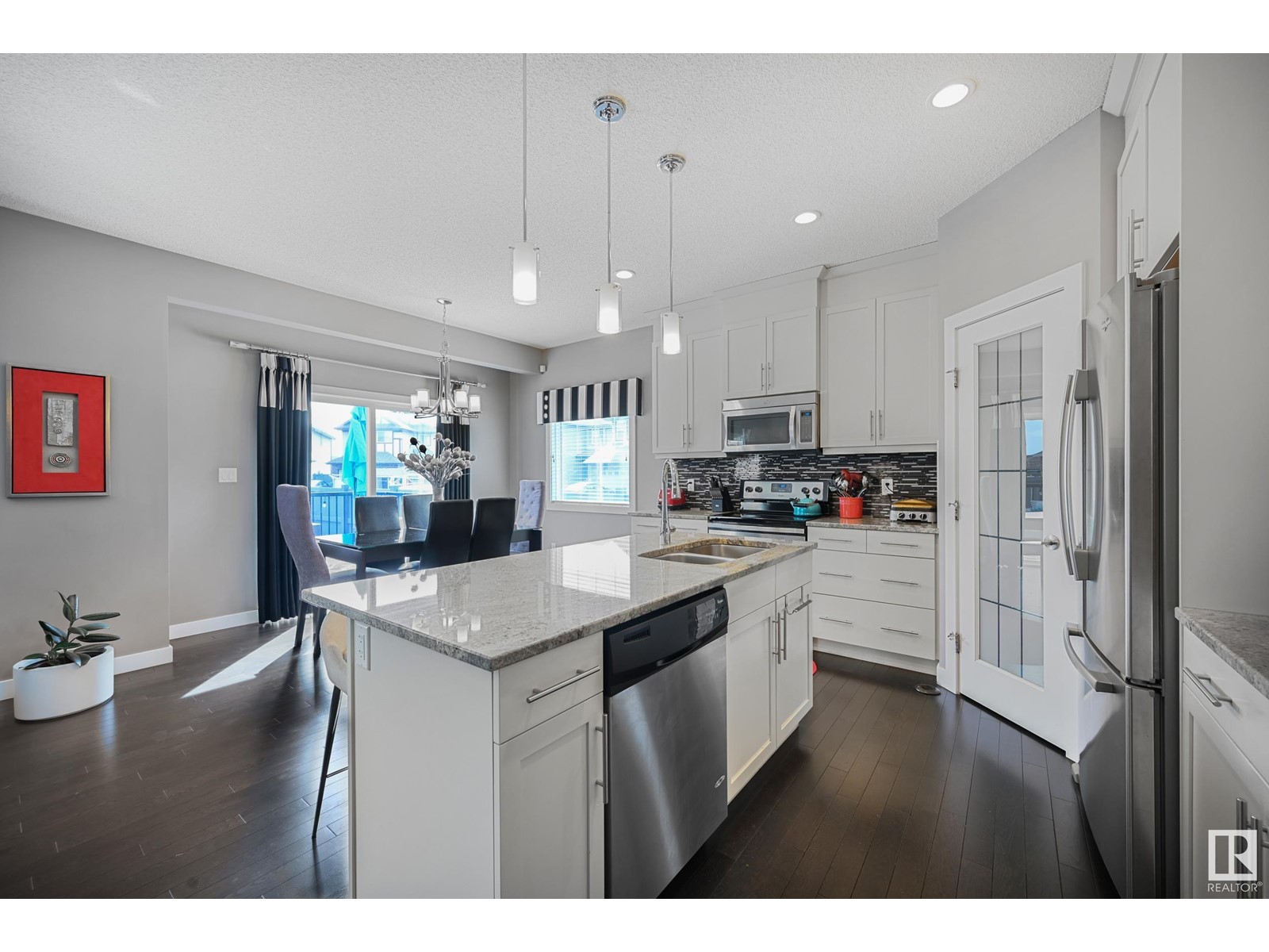 Property at 13715 165 AV NW image 3