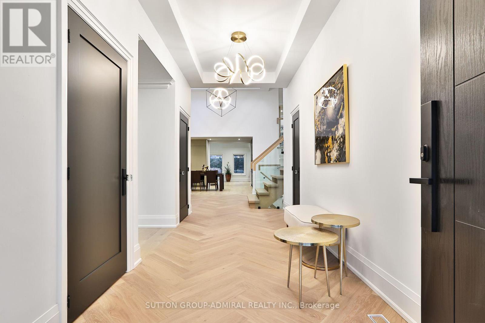 Property at 5 CRANLEIGH COURT image 4
