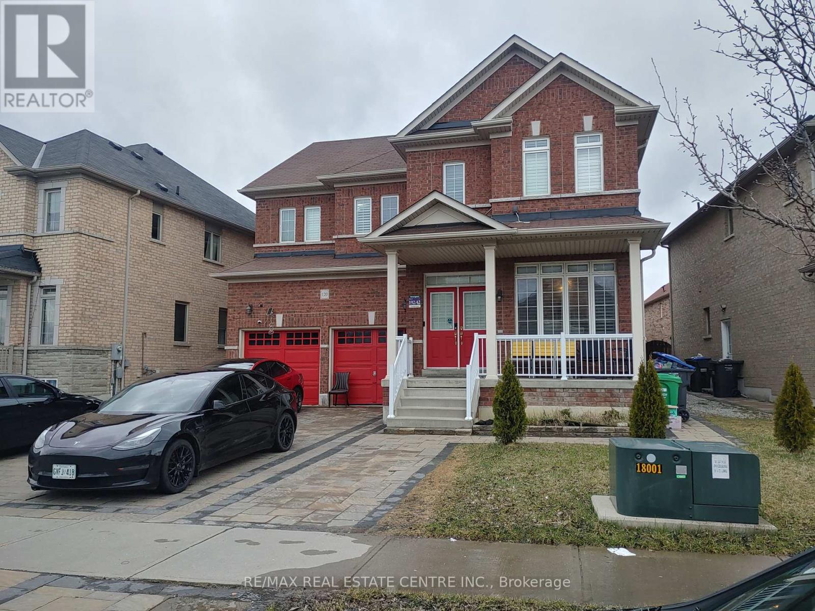 Property at 120 BELLCHASE TRAIL image 2