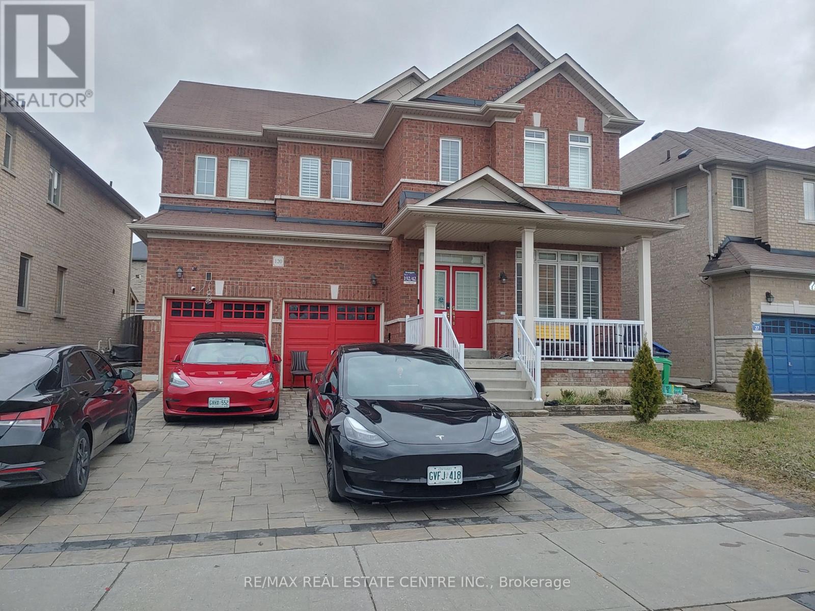 Property at 120 BELLCHASE TRAIL image 5