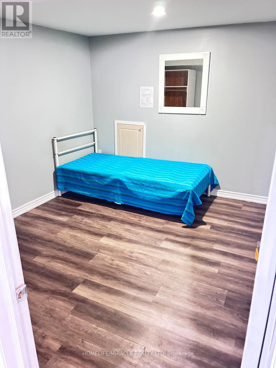 Photo 6 of 28 for 1326 Highbury Avenue N