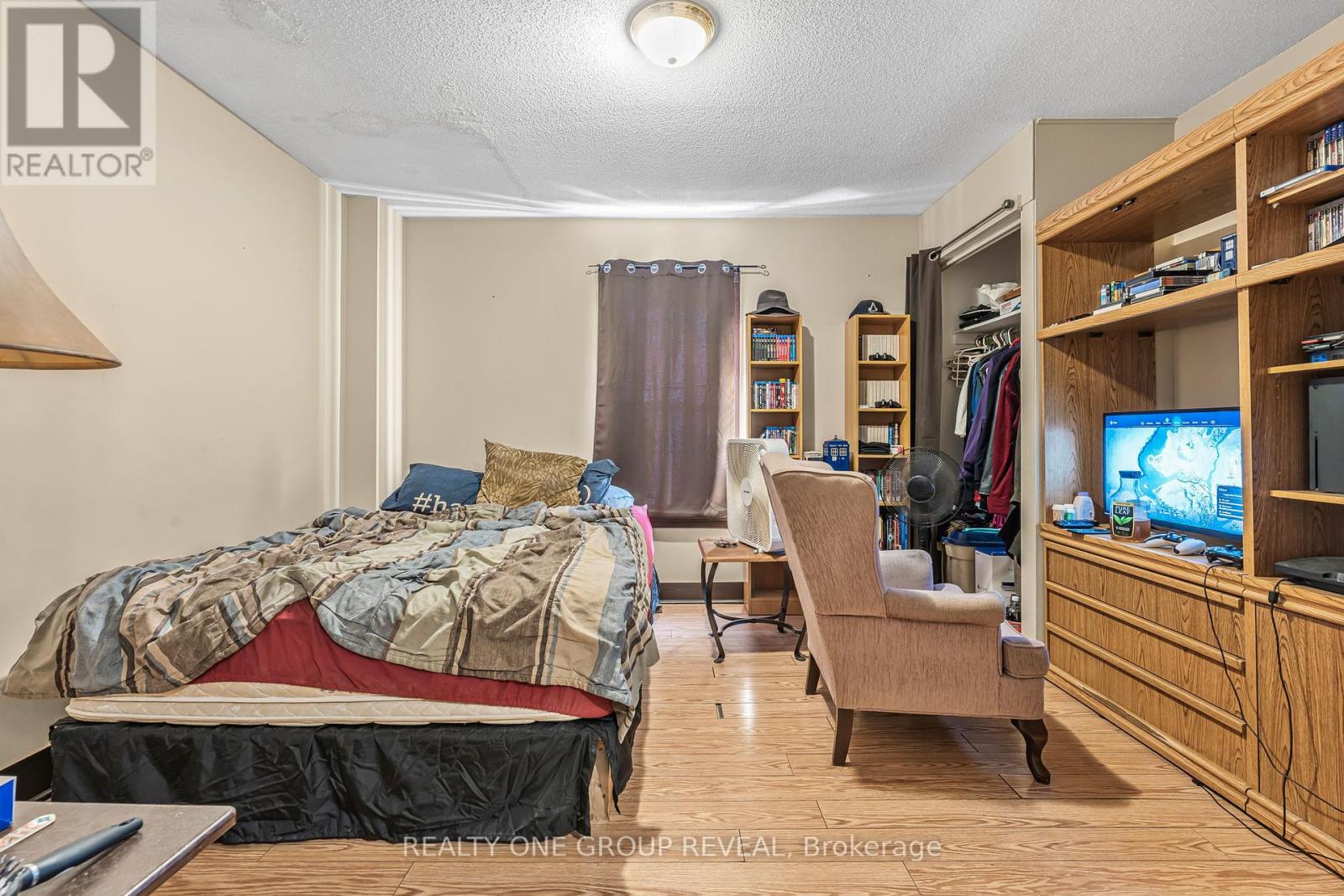 160 Fares Street, Port Colborne, Ontario  L3K 1W2 - Photo 9 - X12069178