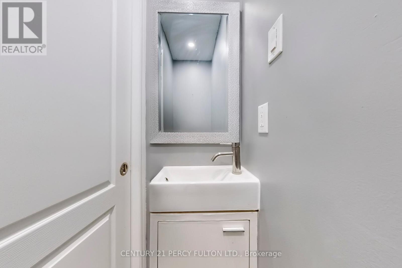 26 Dickens Drive, Barrie, Ontario  L4N 5J9 - Photo 14 - S12051993