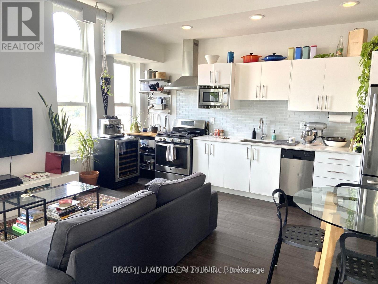204 - 1496 QUEEN STREET W, Toronto, Ontario