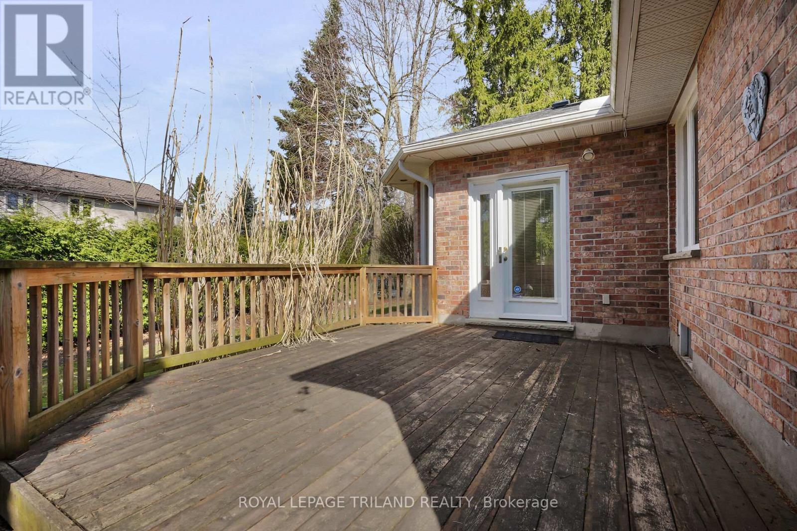 Photo 39 of 46 for 23 Muskoka Crescent