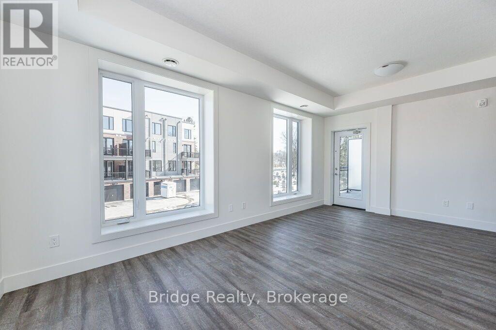 201 - 107 Roger Street N, Waterloo, Ontario  N2J 0G3 - Photo 8 - X12069274
