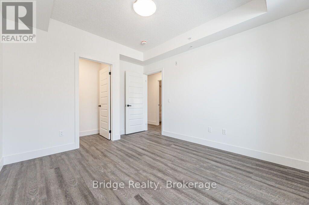 201 - 107 Roger Street N, Waterloo, Ontario  N2J 0G3 - Photo 9 - X12069274