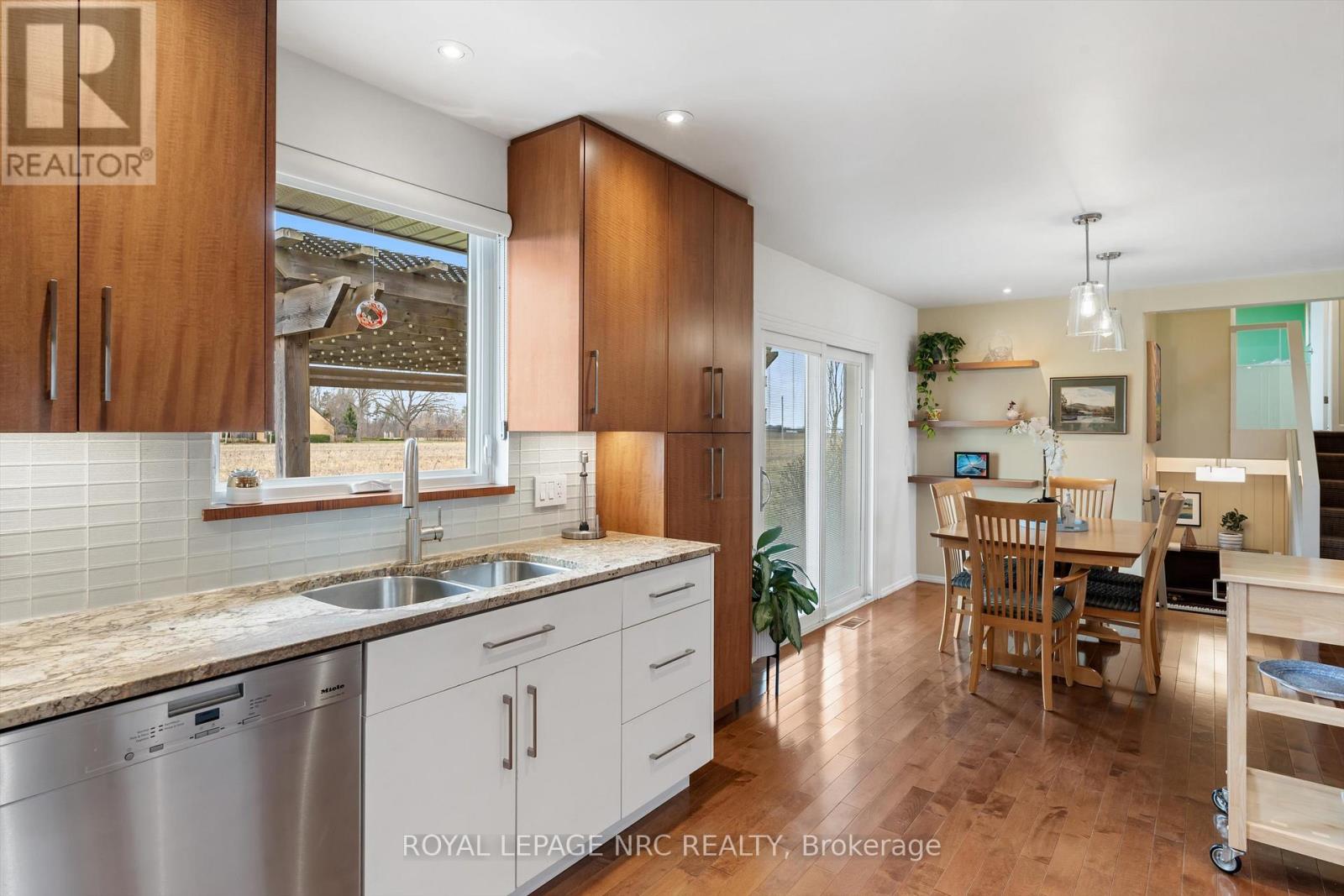 2207 Seventh Street, St. Catharines, Ontario  L2R 6P7 - Photo 12 - X12069283
