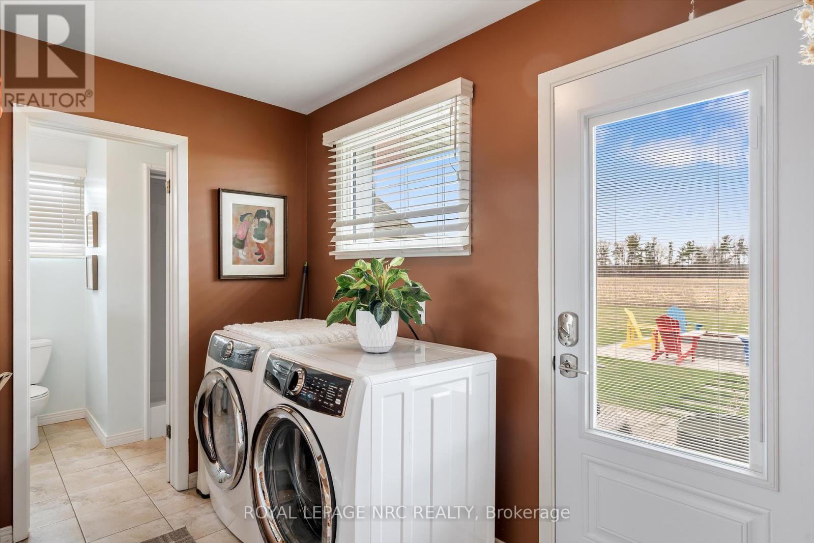 2207 Seventh Street, St. Catharines, Ontario  L2R 6P7 - Photo 13 - X12069283