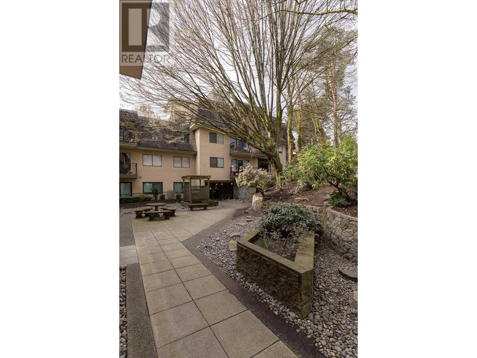 307 466 E Eighth Avenue, New Westminster, British Columbia  V3L 4L2 - Photo 3 - R2987507