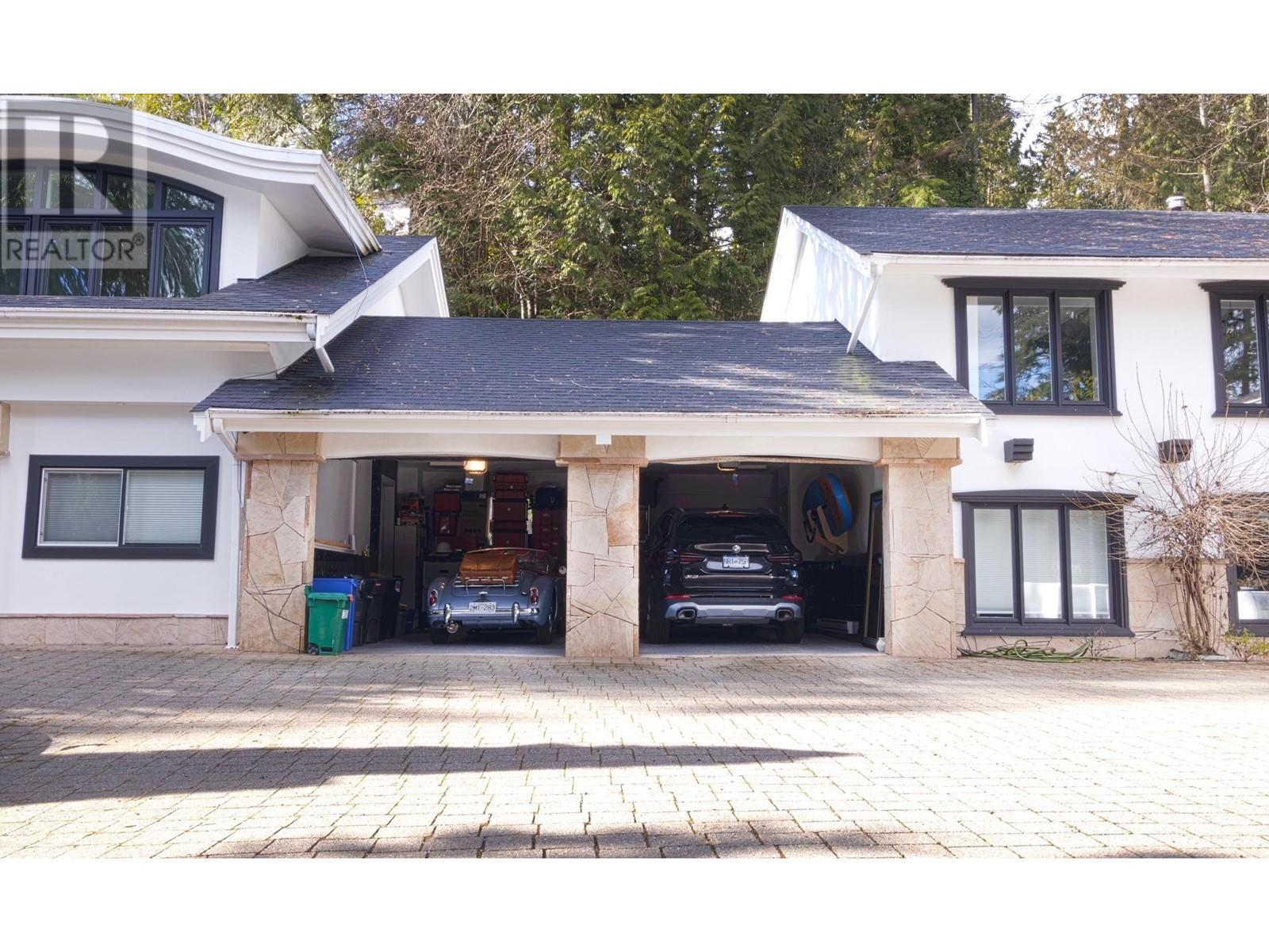 Property at 335 SOUTHBOROUGH DRIVE image 2