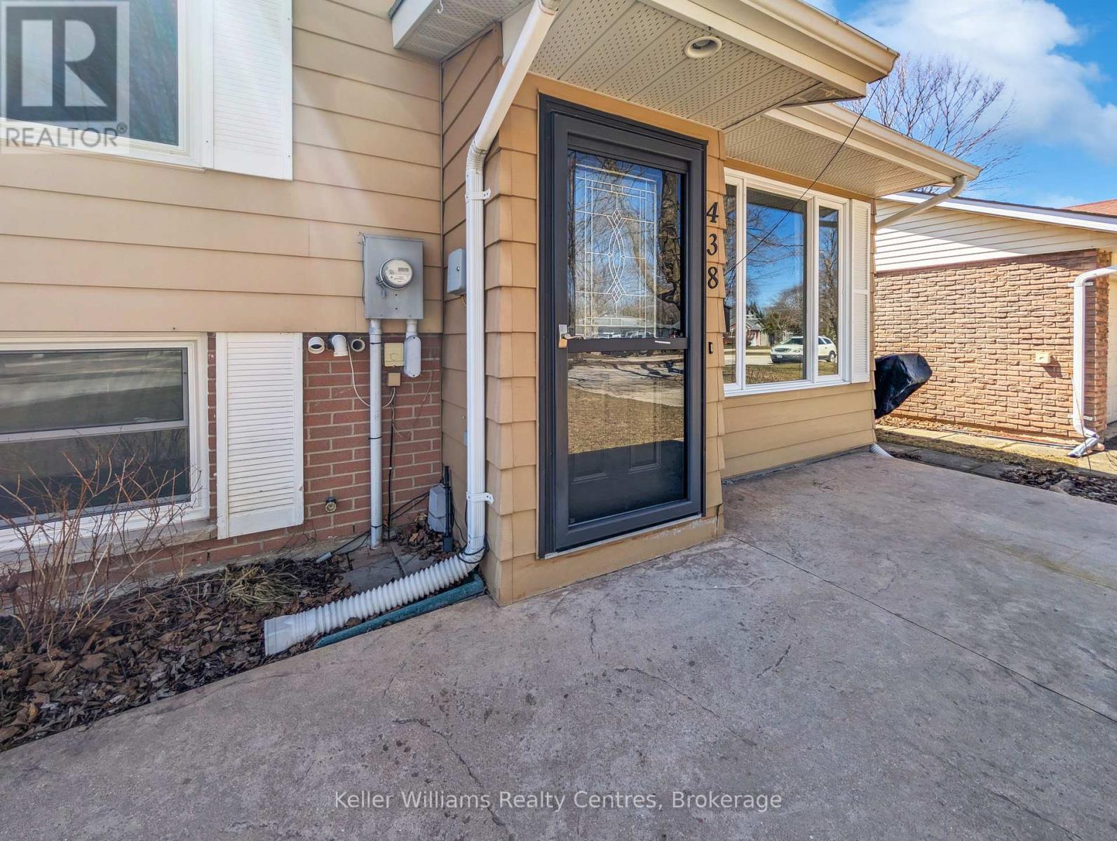 438 Johnston Avenue, Saugeen Shores, Ontario  N0H 2C1 - Photo 3 - X12069262