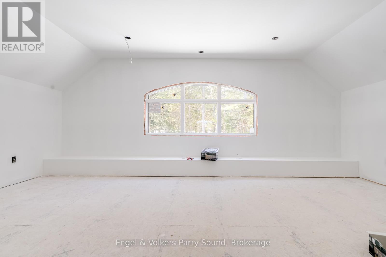 16 Lake Forest Drive, Mcdougall, Ontario  P2A 2W9 - Photo 14 - X12069264