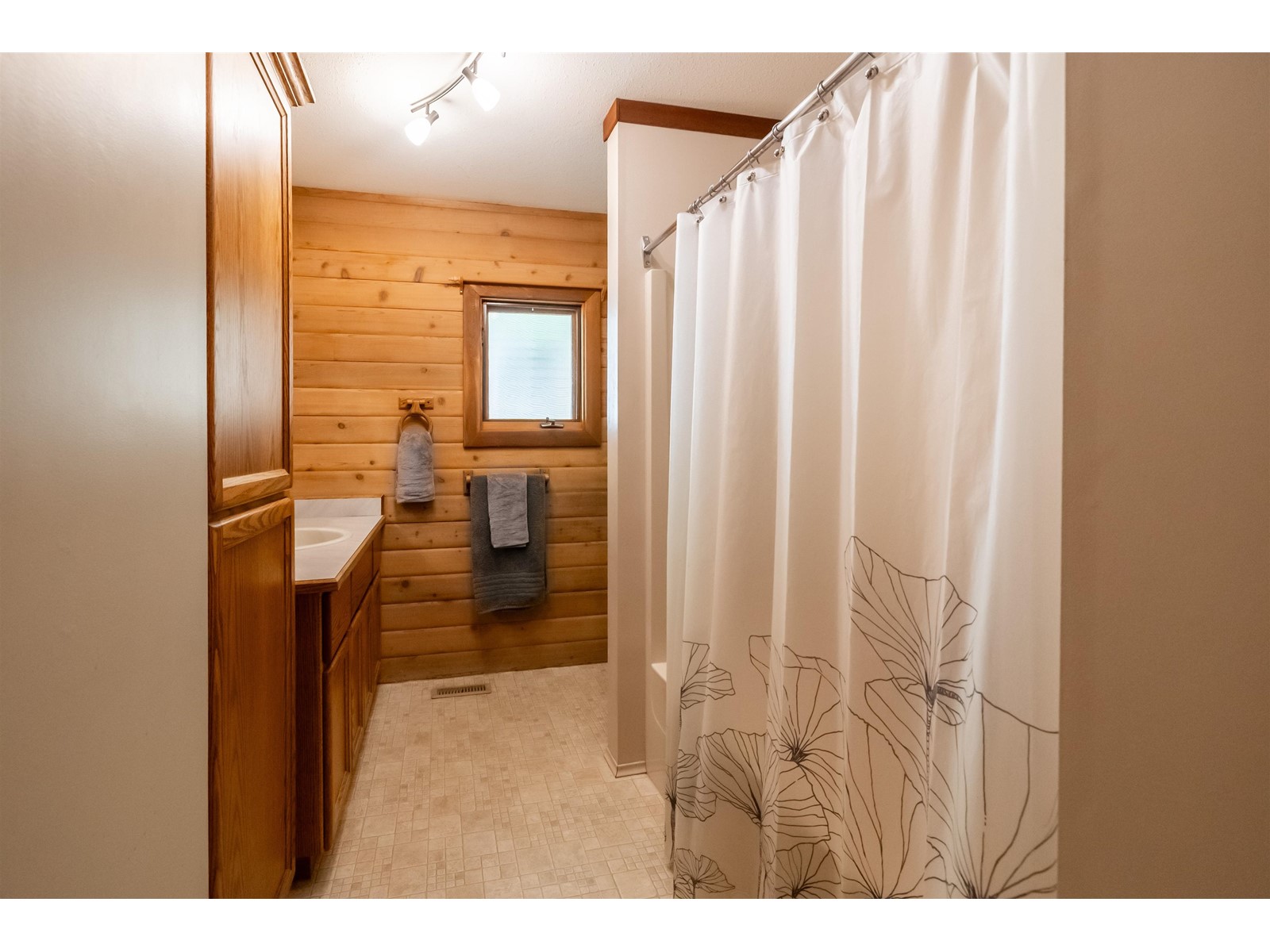 47251 Chilliwack Lake Road, Chilliwack River Valley, Chilliwack, British Columbia  V2R 4N3 - Photo 16 - R2986223