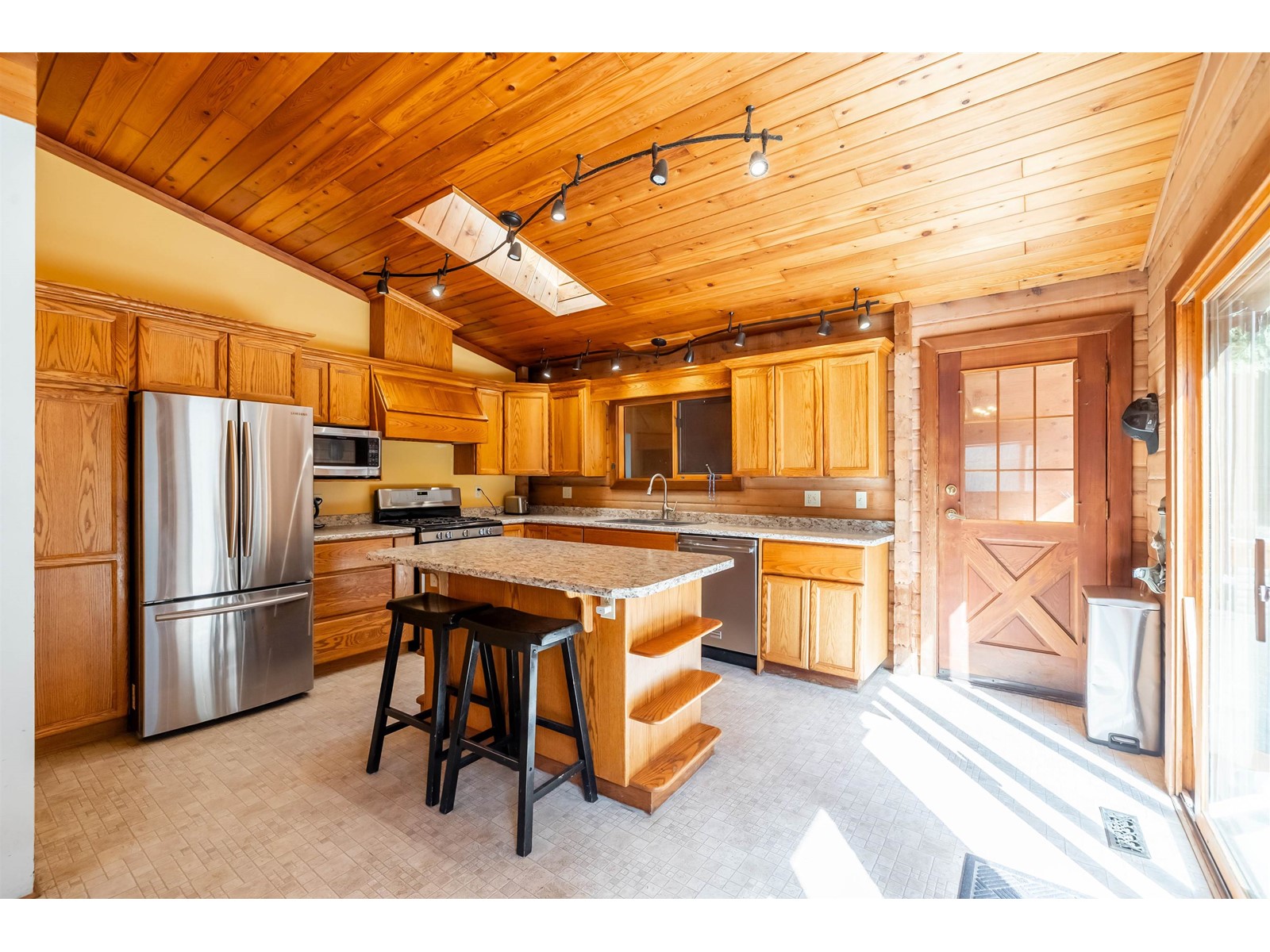 47251 Chilliwack Lake Road, Chilliwack River Valley, Chilliwack, British Columbia  V2R 4N3 - Photo 10 - R2986223