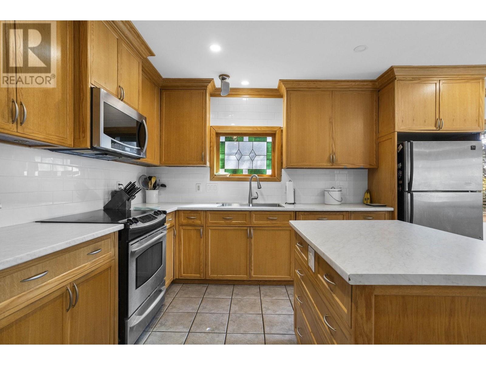 824 Scott Street, New Westminster, British Columbia  V3L 4T8 - Photo 9 - R2987508