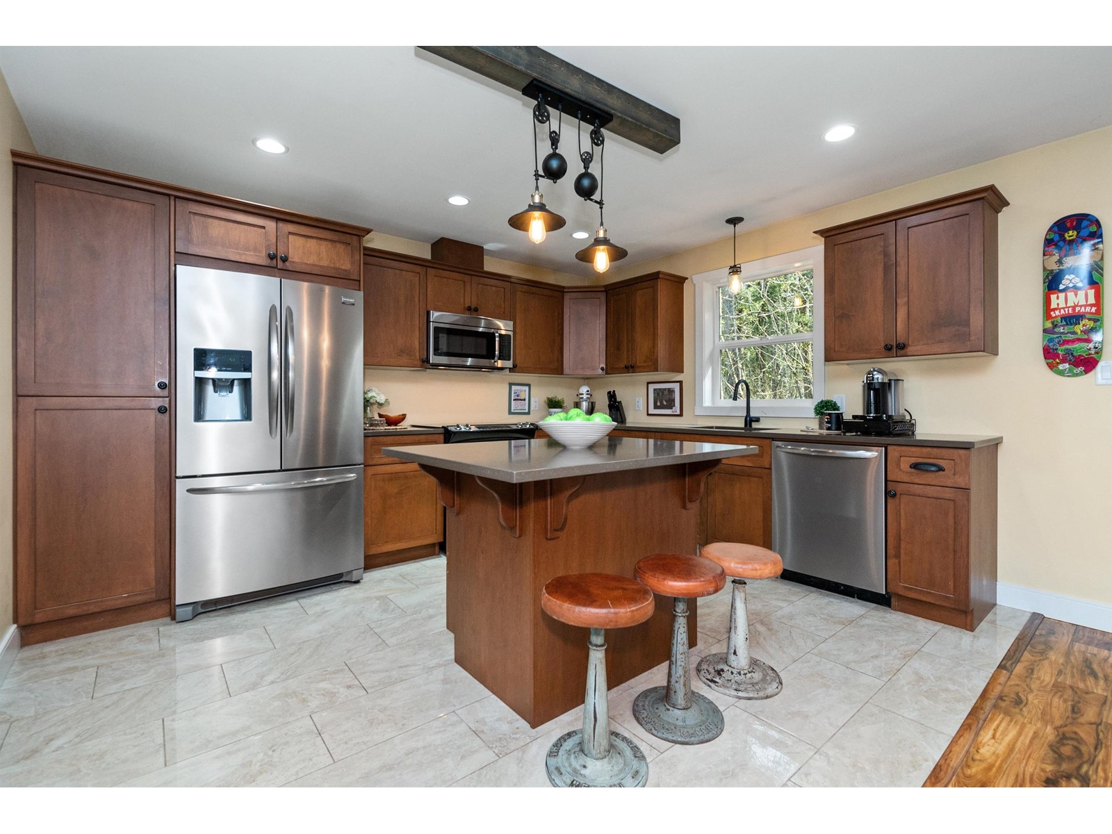 Property at 796 RIVER PARADE image 2