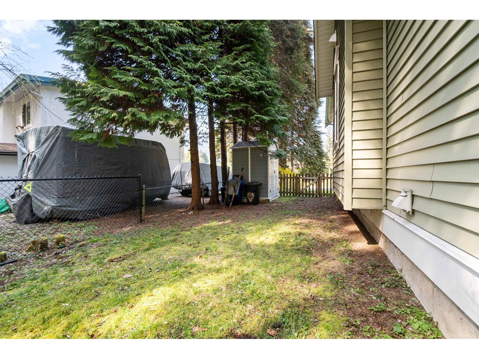 796 River Parade, Hope, Hope, British Columbia  V0X 1L4 - Photo 35 - R2986831