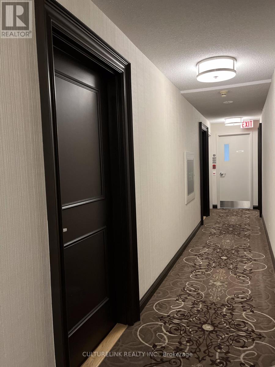 Property at 1502 - 28 SOMMERSET WAY image 2