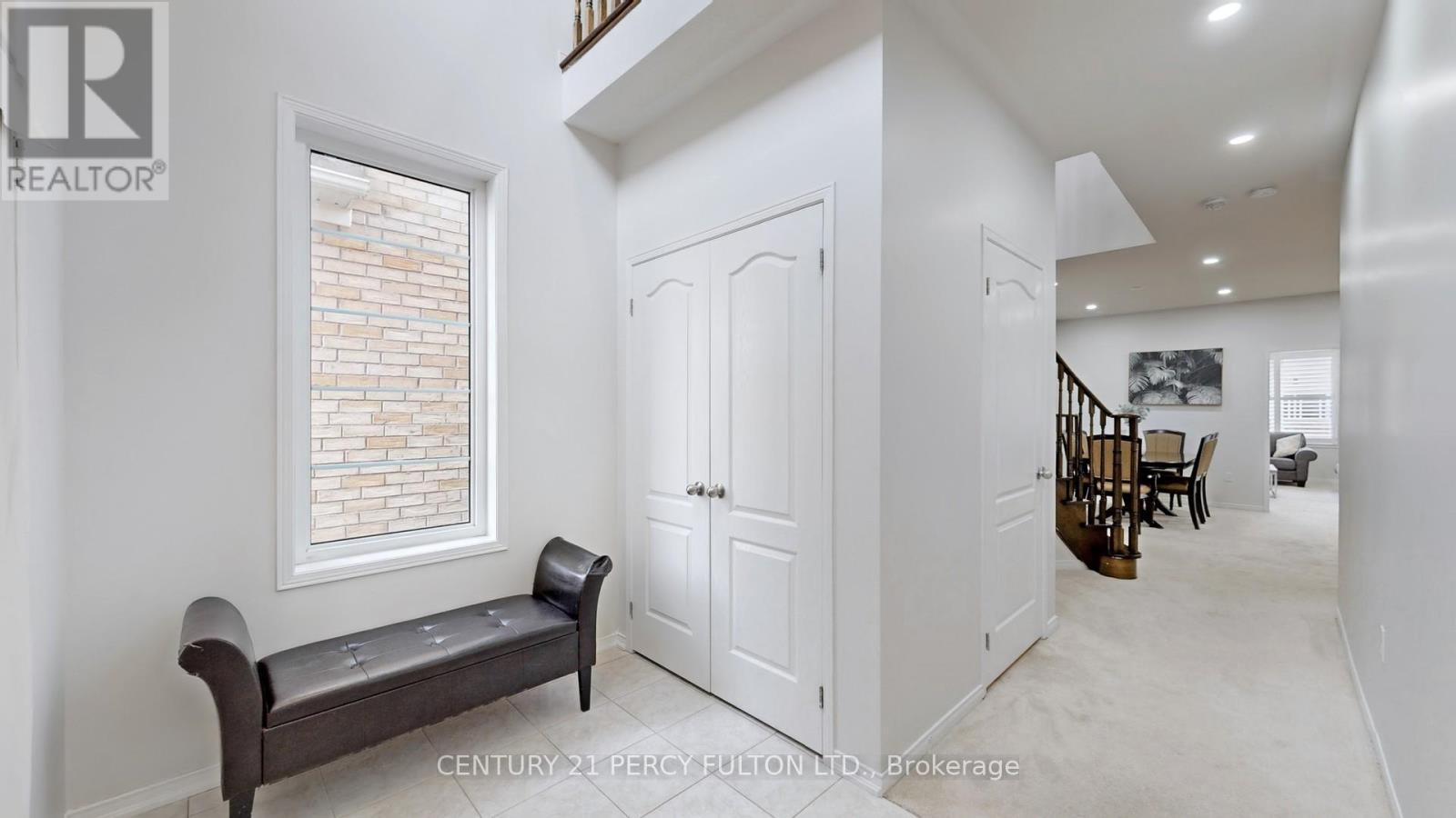 Property at 2571 KENTUCKY DERBY WAY image 2