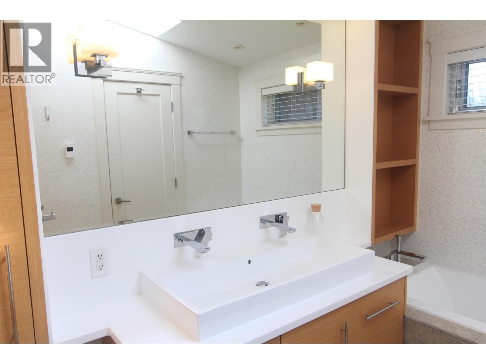 1842 W 12th Avenue, Vancouver, British Columbia  V6J 2E8 - Photo 21 - R2987505