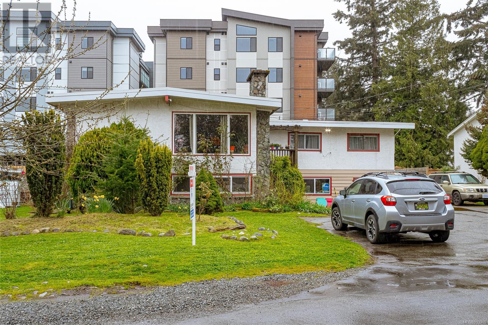 Property at 915 Rex Rd image 1