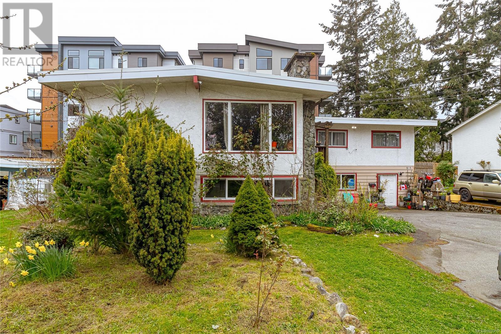 Property at 915 Rex Rd image 3