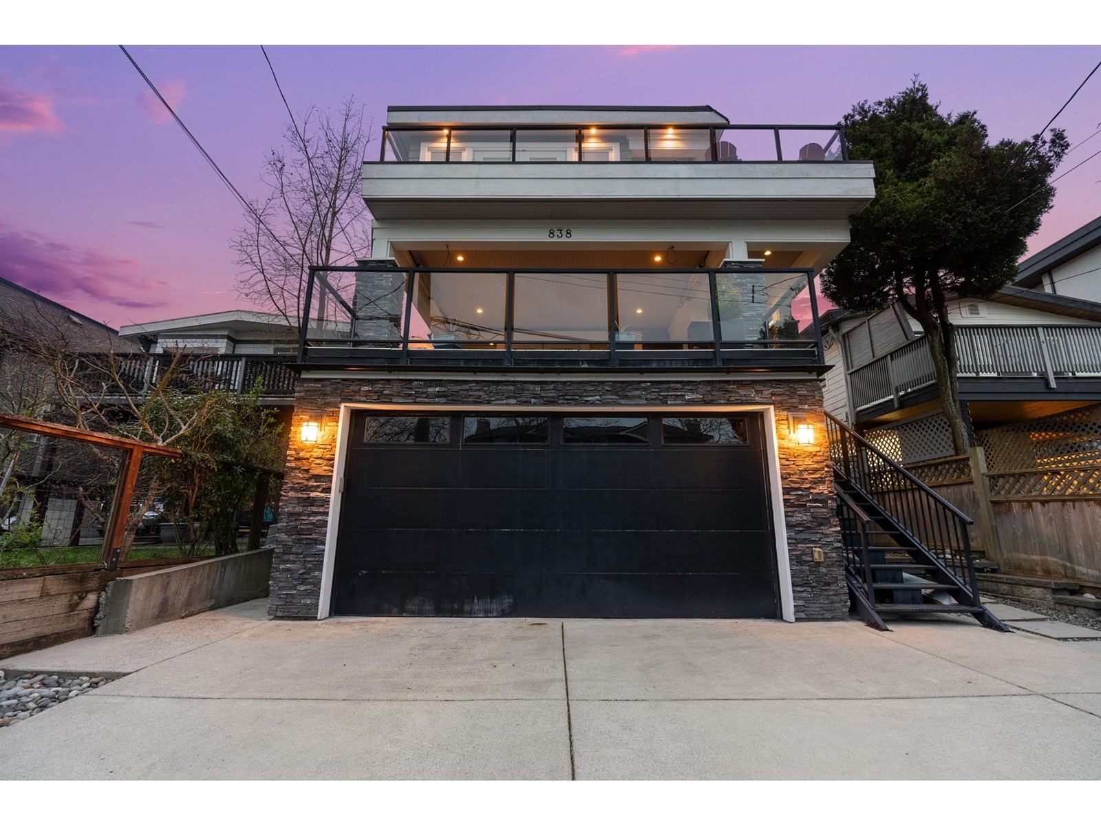 Property at 838 HABGOOD STREET image 2