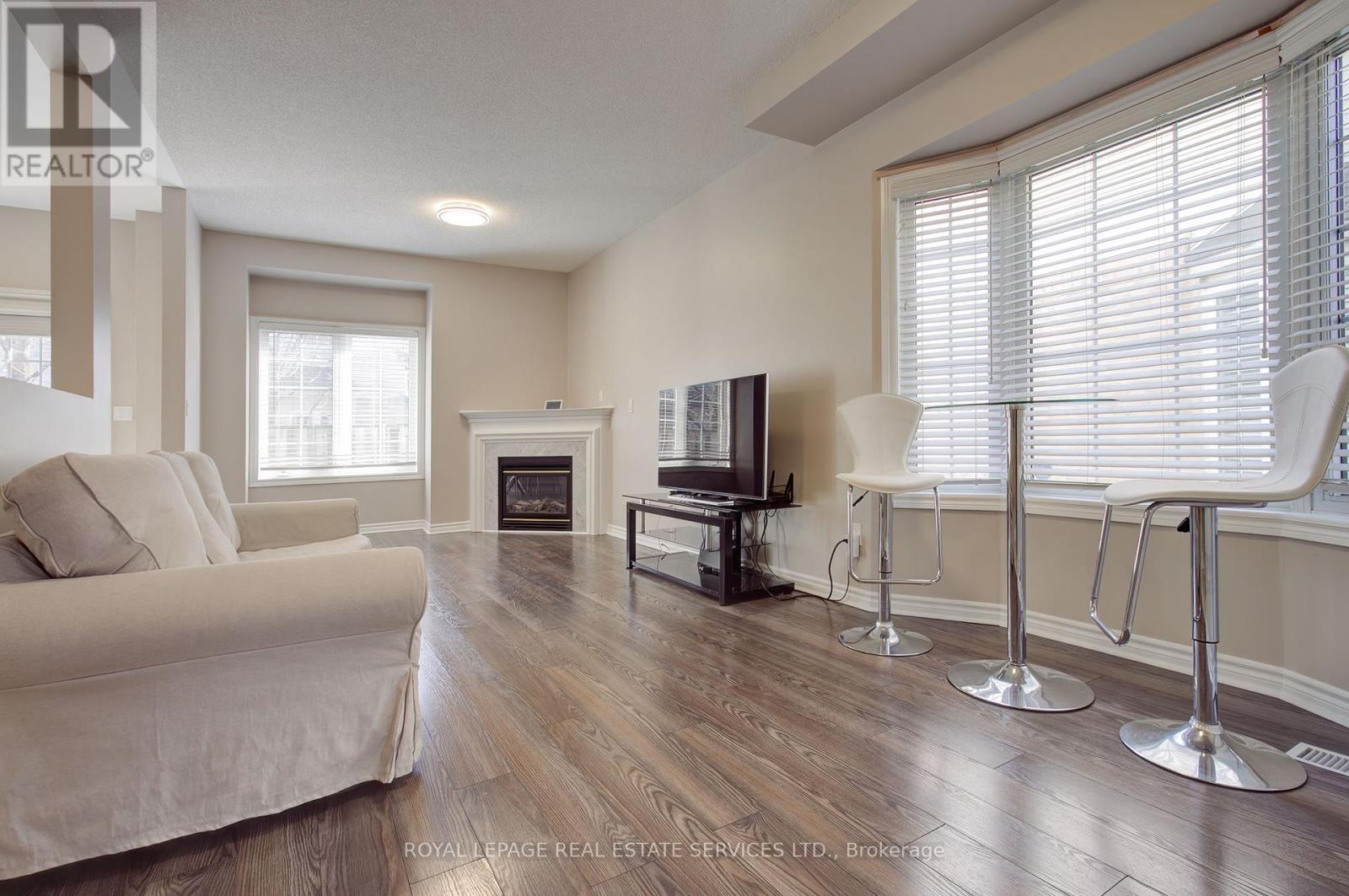 Property at 16 - 1375 STEPHENSON DRIVE image 4