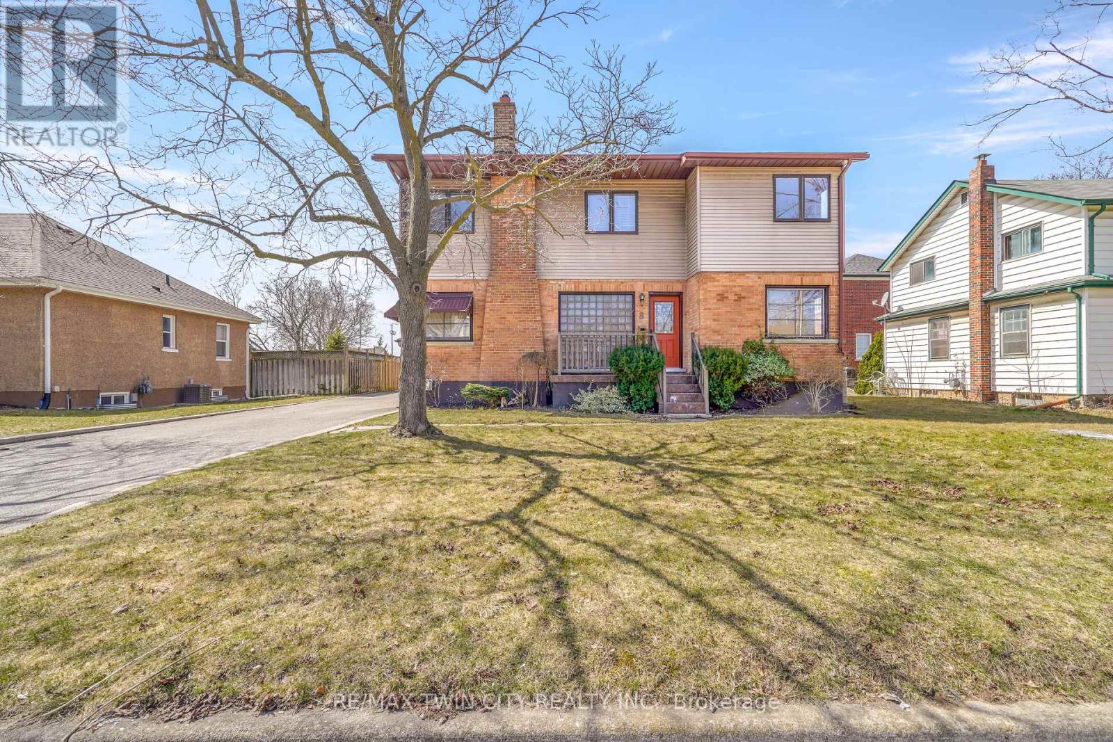 Property at 8 CECIL AVENUE image 2